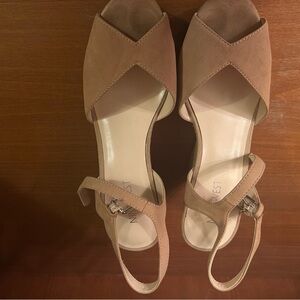 Nine West Women's Beige Sandals size 7 1/2